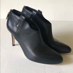 🌟SOLD🌟Ivanka Trump Black Leather Booties- size 8